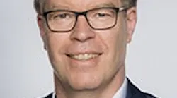 Headshot-SvdW-21