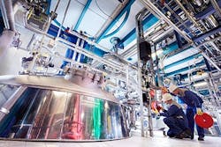 bayer-Employees-in-a-fermentation-facility-1-copy bayer-Employees-in-a-fermentation-facility-1-copy