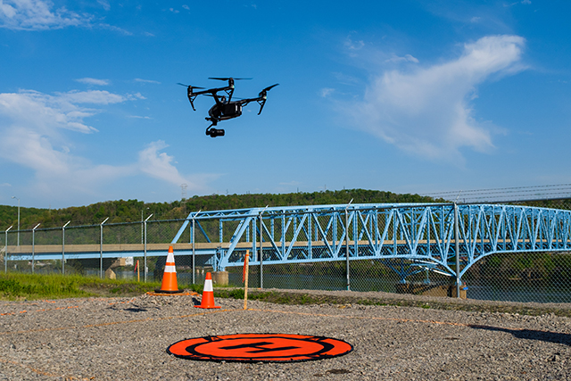 Tracking Construction Progress Figure 1. Aerial imagery from drones enables dimensionally accurate 3D modeling of entire 400-acre site.