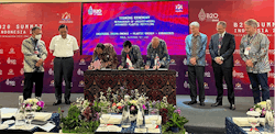 Indonesia’s Minister of Energy and Mineral Resources, Arifin Tasrif; Indonesia’s Coordinating Minister of Maritime and Investment Affairs, Luhut B. Pandjaitan; IPE’s President Director, Gerry Kertowidjojo; Plastic Energy’s Founder and CEO, Carlos Monreal; President of ExxonMobil Indonesia, Irtiza Sayyed; U.S. Ambassador to the Republic of Indonesia, Sung Y. Kim; Jack P. Williams, senior vice president, Exxon Mobil Corporation; and Dave Andrew, vice president of new market development, ExxonMobil Indonesia’s Minister of Energy and Mineral Resources, Arifin Tasrif; Indonesia’s Coordinating Minister of Maritime and Investment Affairs, Luhut B. Pandjaitan; IPE’s President Director, Gerry Kertowidjojo; Plastic Energy’s Founder and CEO, Carlos Monreal; President of ExxonMobil Indonesia, Irtiza Sayyed; U.S. Ambassador to the Republic of Indonesia, Sung Y. Kim; Jack P. Williams, senior vice president, Exxon Mobil Corporation; and Dave Andrew, vice president of new market development, ExxonMobil