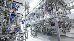 The picture shows a reactor for the synthesis of solids. The picture shows a reactor for the synthesis of solids.