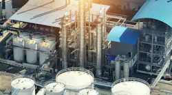 This refinery turns oil and plant stuff into clean fuels like diesel and biodiesel, which are better for the environment.