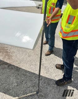 During axial flow fan installation, field service technicians confirm the fan blade’s position During axial flow fan installation, field service technicians confirm the fan blade’s position