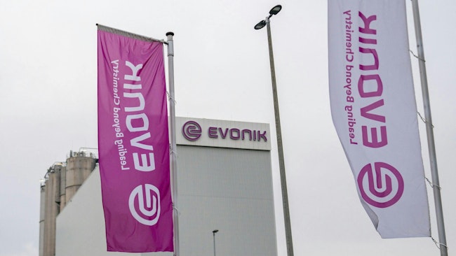 The logo of the Evonik chemical group at the Wesseling site. The chemical company Evonik is streamlining its corporate structure as part of its reorganization.