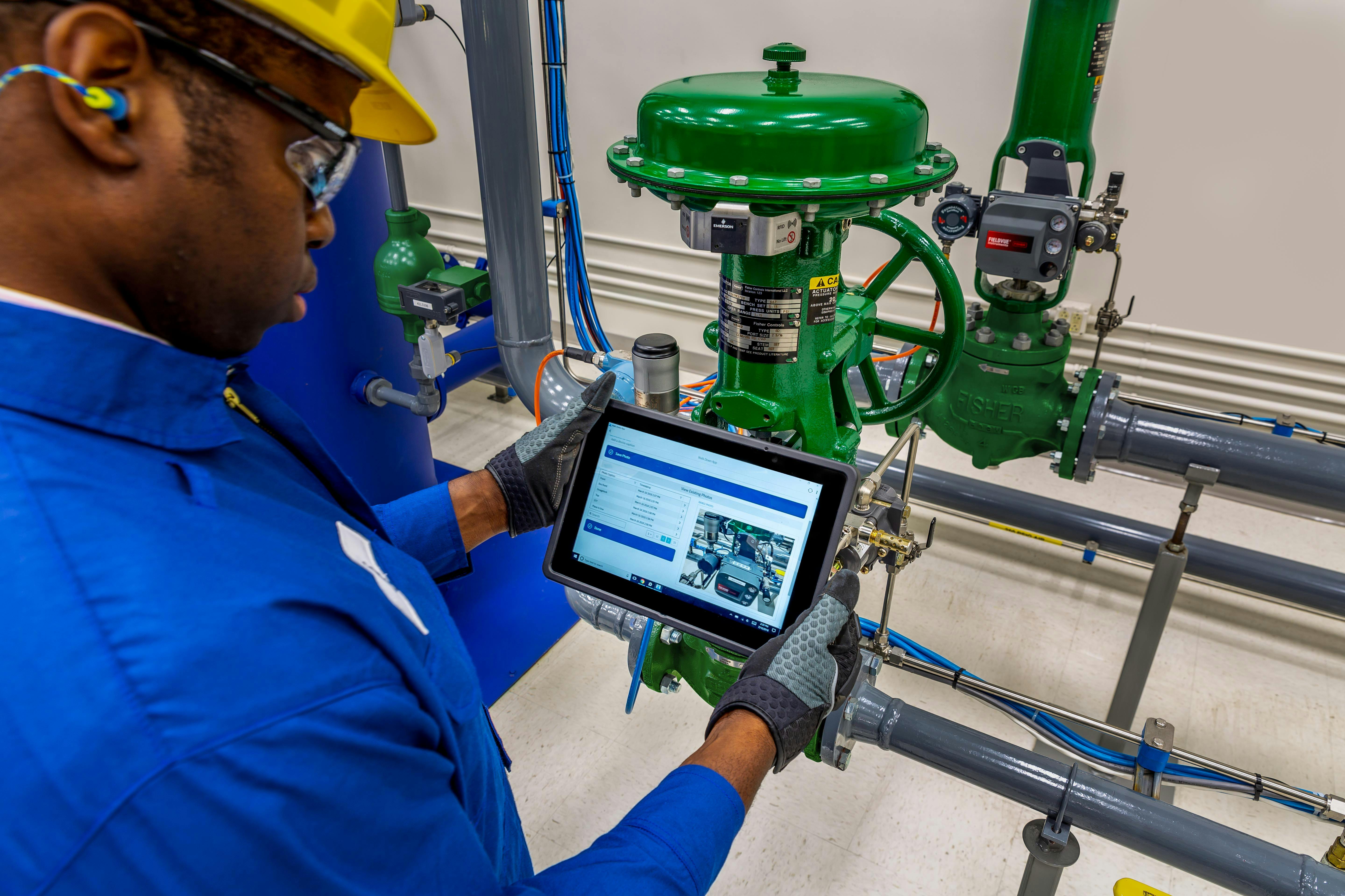 Figure 5. Capturing a post-repair stroke signature provides critical data for spotting developing problems.