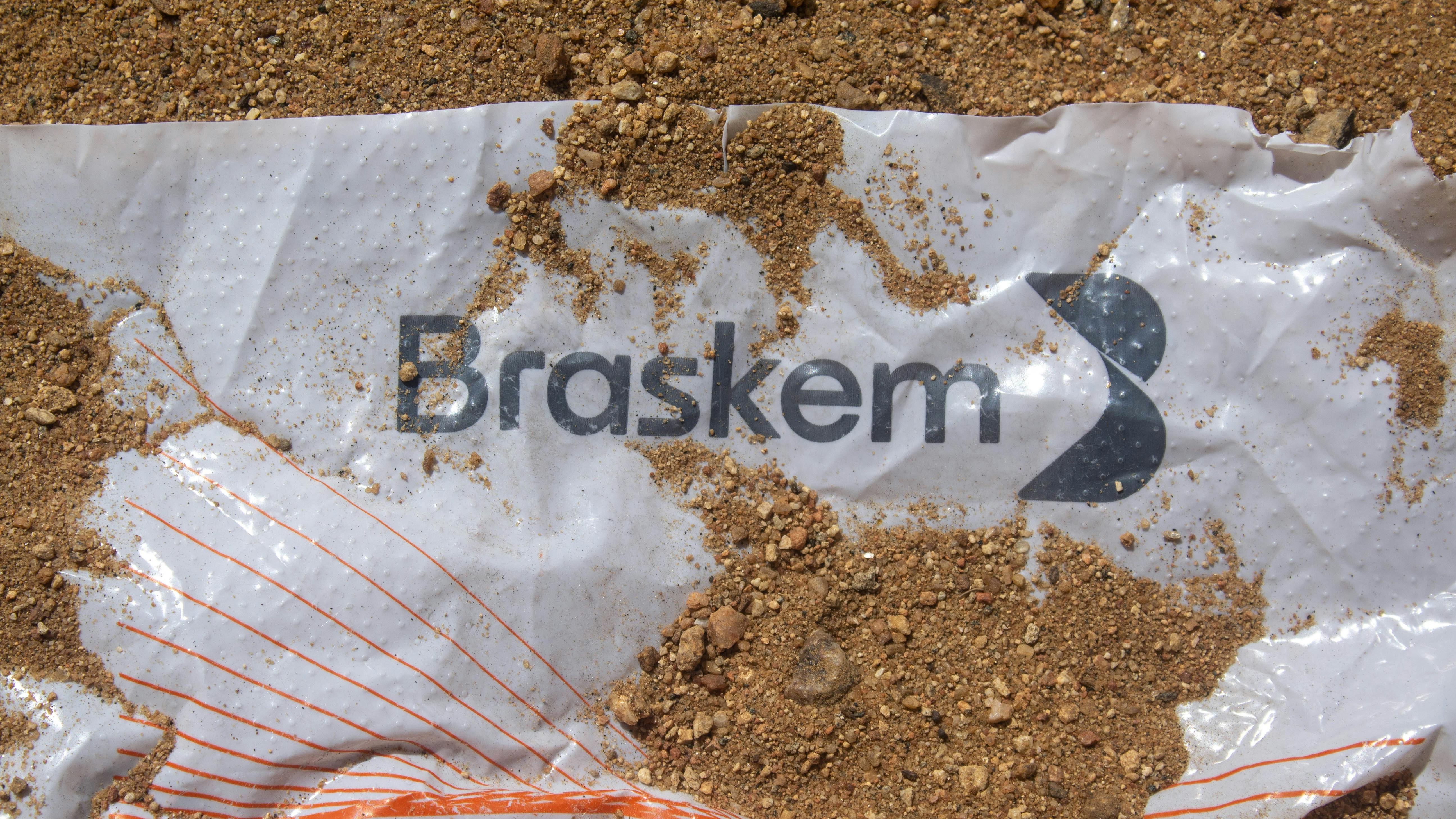 Braskem logo on bag on ground