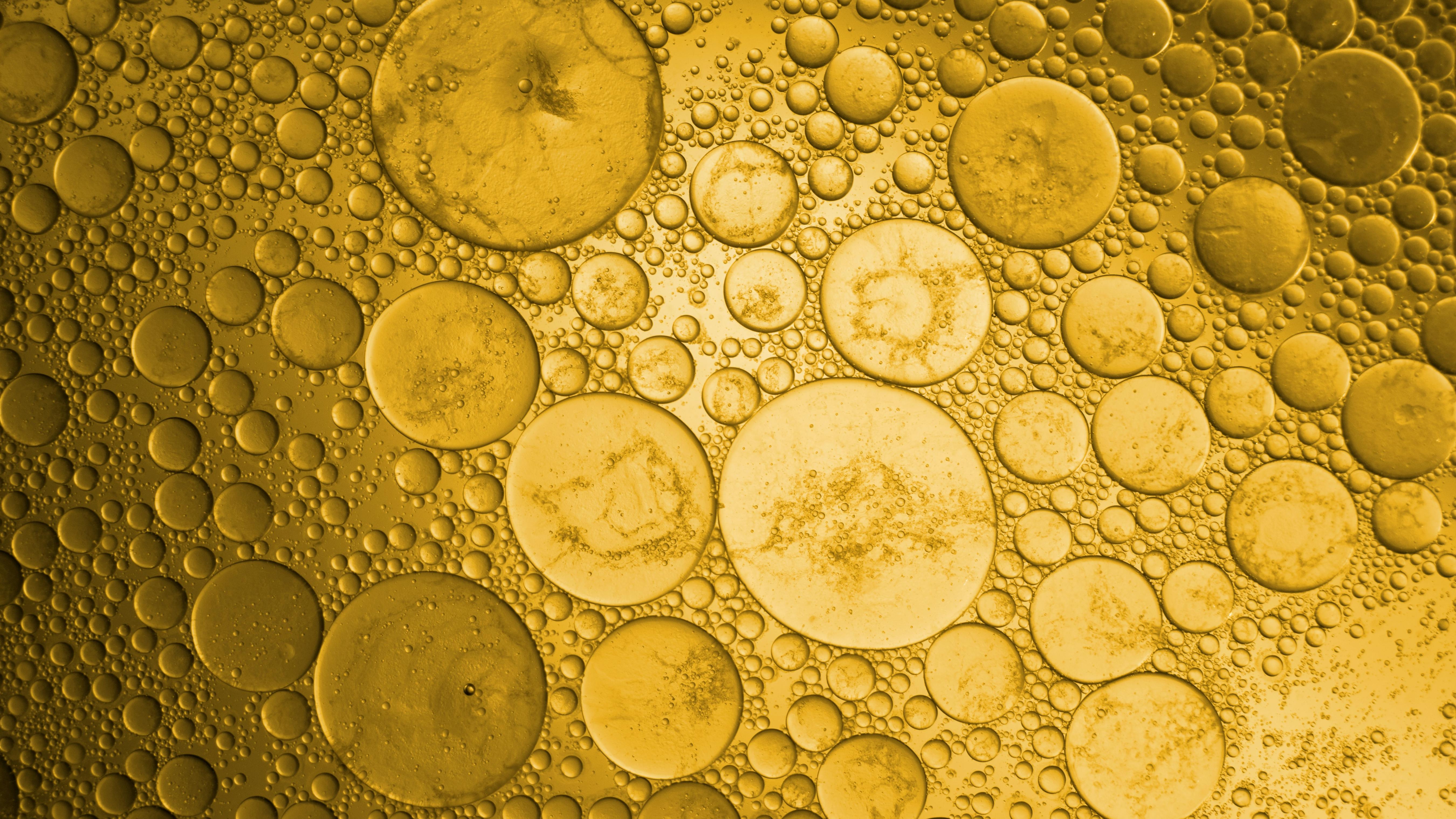 Biodiesel blend with bubbles