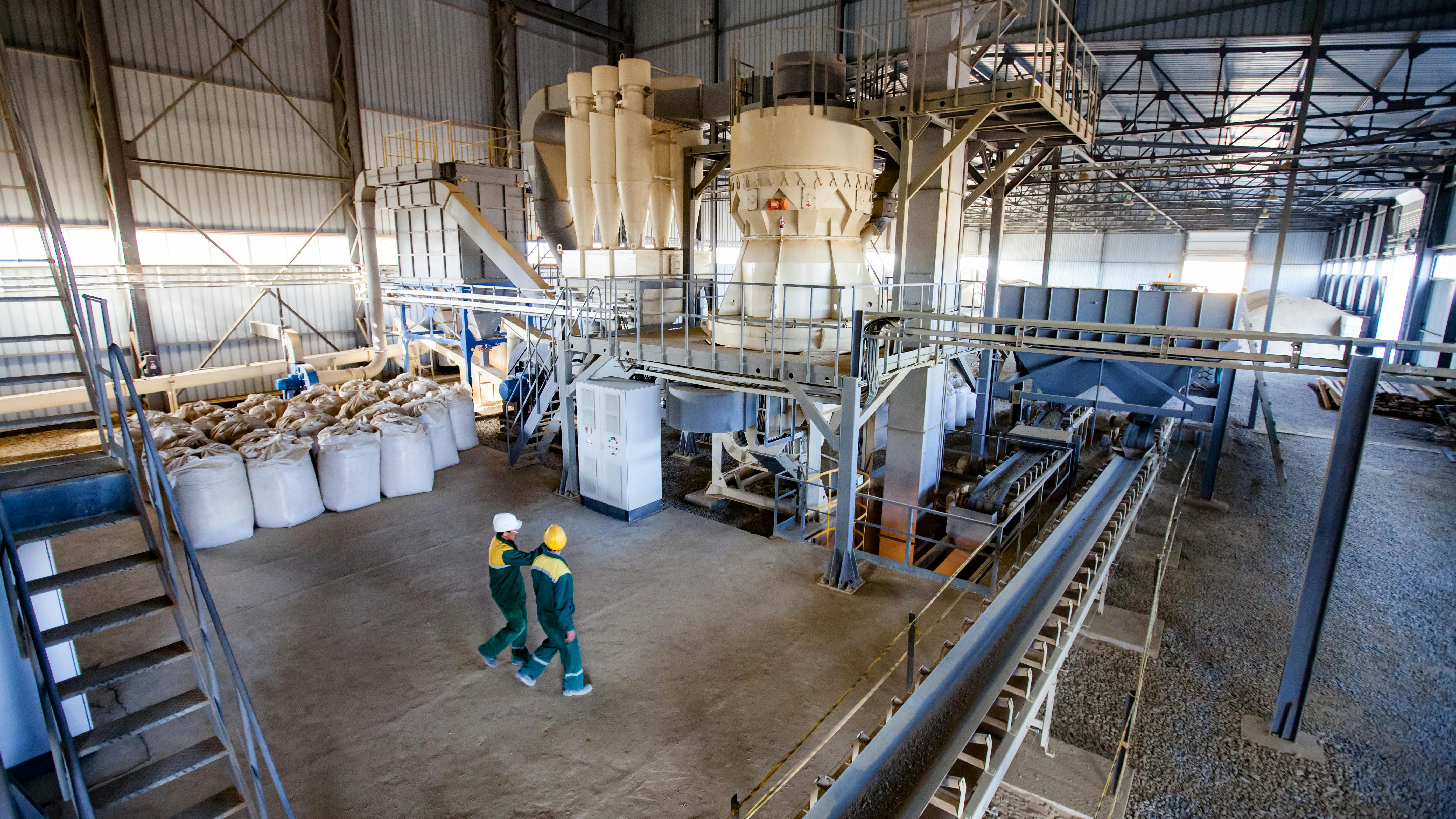 bulk solid storage and handling