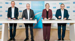 From left: Dr. Marc Heider (Chair of the Spokesperson Committee of Executive Employees, BASF SE), Sinischa Horvat (Chair of the Works Council, BASF SE) Dr. Katja Scharpwinkel (Member of the Board of Executive Directors and Industrial Relations Director, BASF SE) Dr. Helmut Winterling (President European Verbund Sites, BASF SE) during the symbolic signing of the new site agreement.
