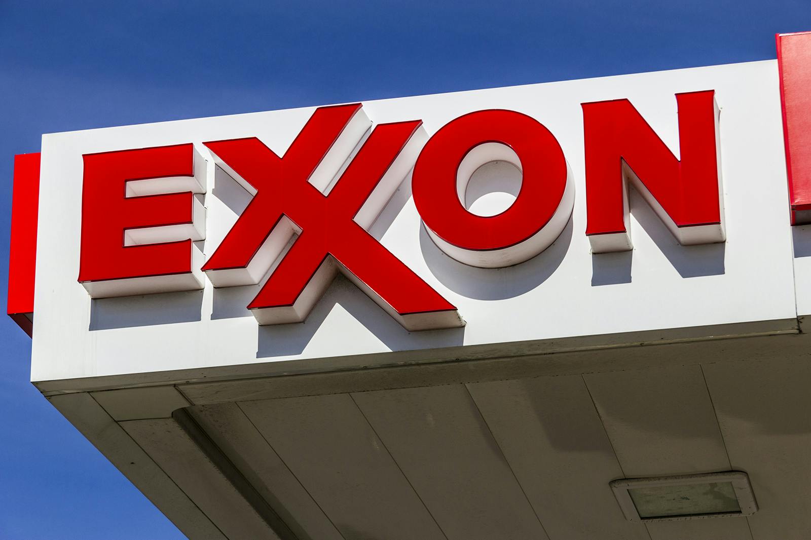 Exxon Mobil signage
