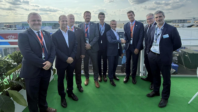 Syensqo and Airbus teams meet at Farnborough Airshow 2026. (Photo: Syensqo, PR128)