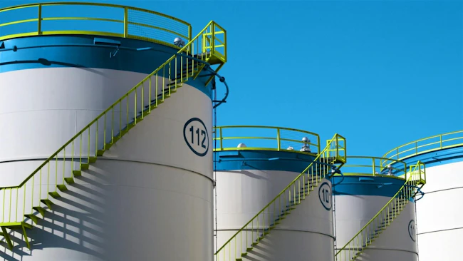 Moeve storage tanks